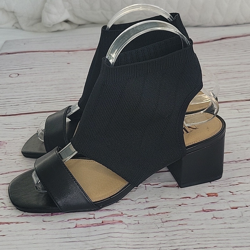 NIC + ZOE Black Slip On Sandals With Wide Elastic Ankle Strap Size 6